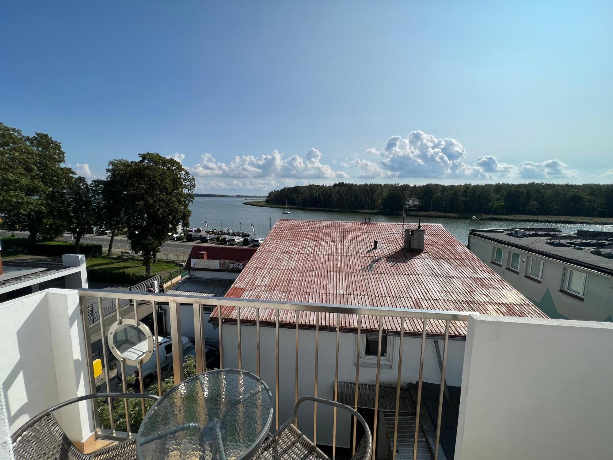 Dom Wczasowy Koral Dziwnow Exterior photo
